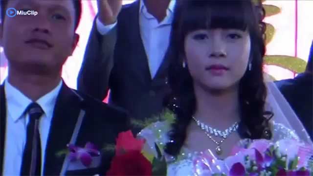 Đám cưới của cặp đôi đũa lệch