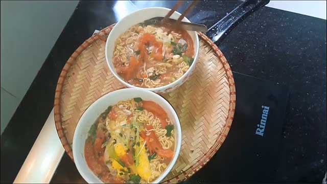 Cách nấu mì tôm ngon cho bữa sáng