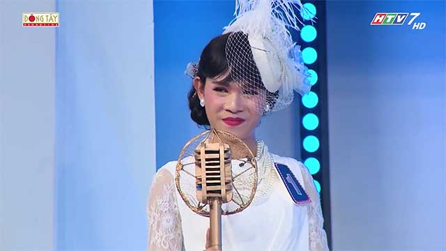 Người tiên phong hát bolero bằng tiếng Anh cùng bé Quốc Linh kết hợp hay như nuốt đĩa - Người Bí Ẩn