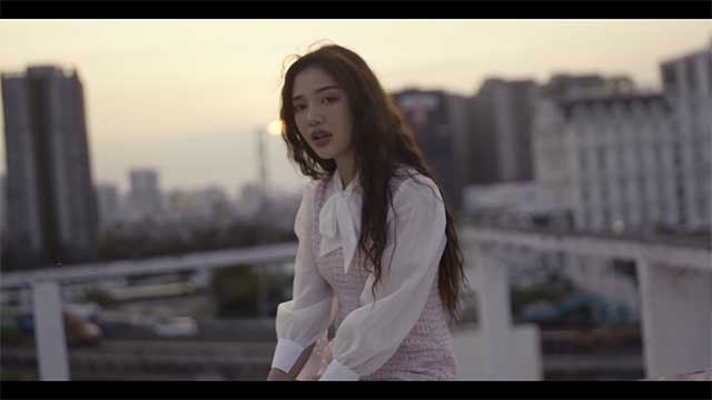 [Official MV] SÃ i GÃ²n Äau LÃ²ng QuÃ¡ - Há»©a Kim Tuyá»n ft HoÃ ng DuyÃªn