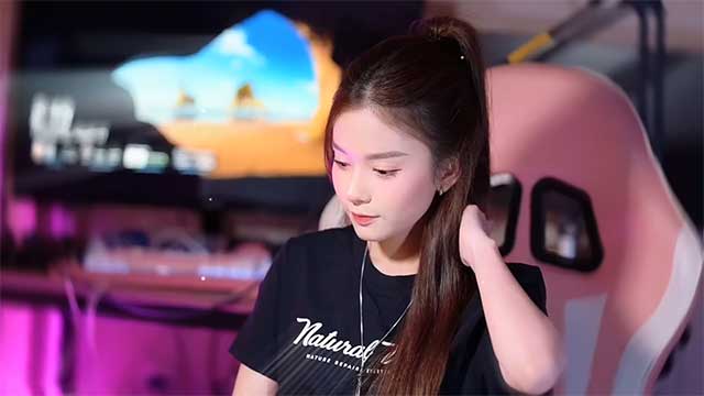 Cô Gái À Đừng Khóc - Út Nhị Mino